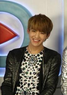 吴亦凡详细资料,从偶像到争议，全面解析华语乐坛新星之路