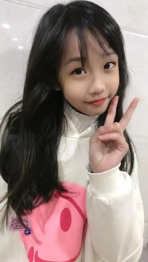 小妹妹的照片,小妹妹的纯真瞬间