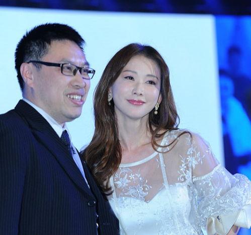 中年男女合照生活照,中年夫妇温馨生活瞬间